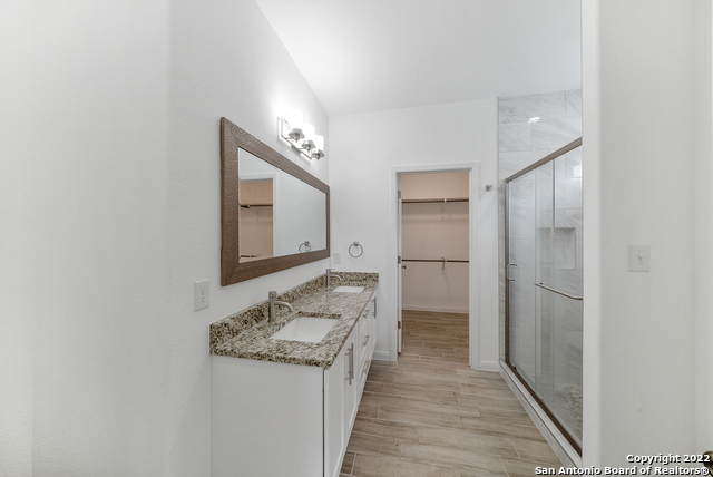 Image 20 of 37 For 8914 La Herradura Dr