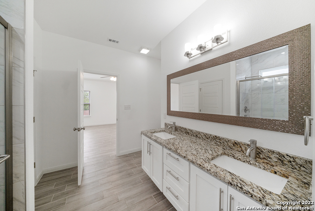 Image 22 of 37 For 8914 La Herradura Dr