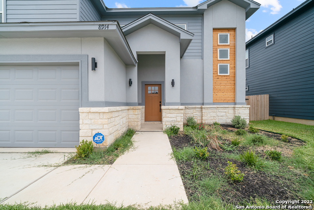 Image 4 of 37 For 8914 La Herradura Dr