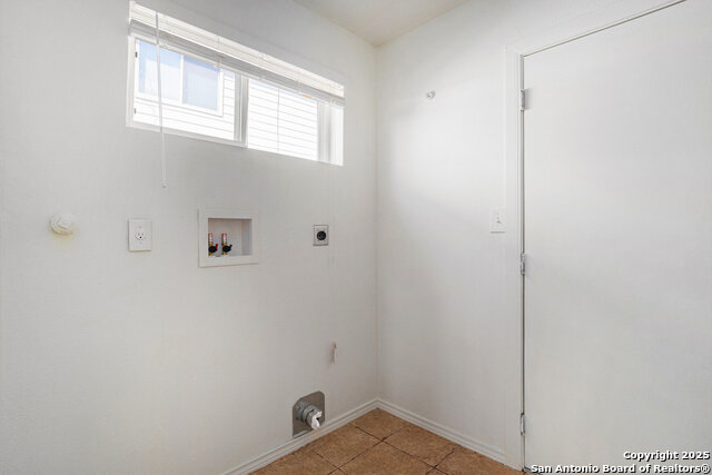 Image 10 of 27 For 24003 Wimberly Oaks