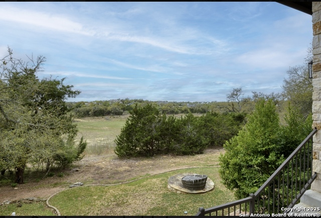 Image 12 of 47 For 1357 Capitare