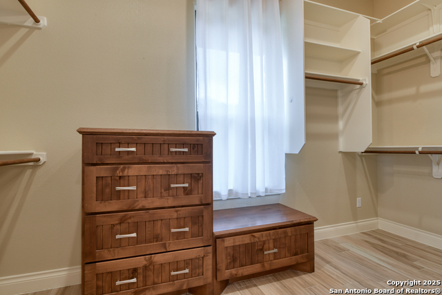 Image 23 of 47 For 1357 Capitare