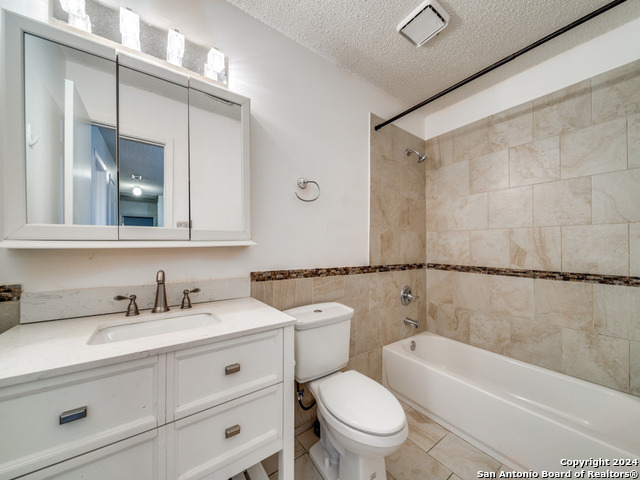 Listing photo id 16 for 8239 Brisbane