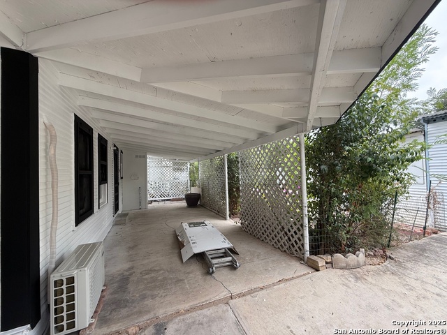 Image 13 of 14 For 226 Carle  