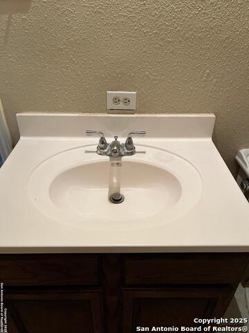 Image 12 of 17 For 2220 Laredo St S