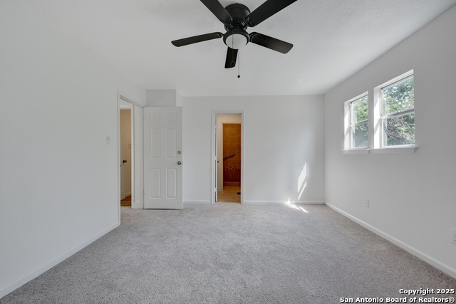 Listing photo id 10 for 8903 Ridge Sky St