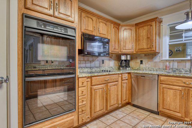 Image 12 of 35 For 1333 Continental Dr S