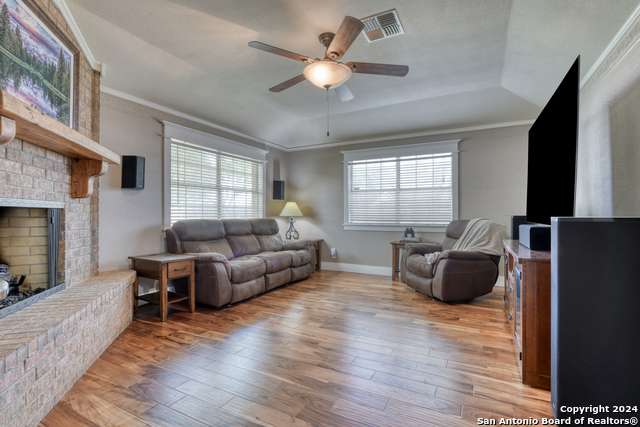 Image 15 of 35 For 1333 Continental Dr S