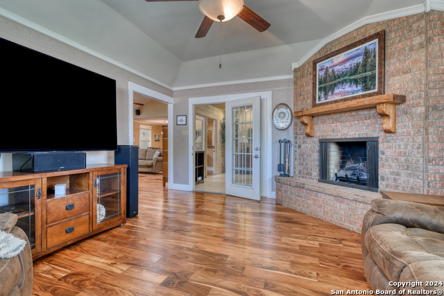 Image 16 of 35 For 1333 Continental Dr S