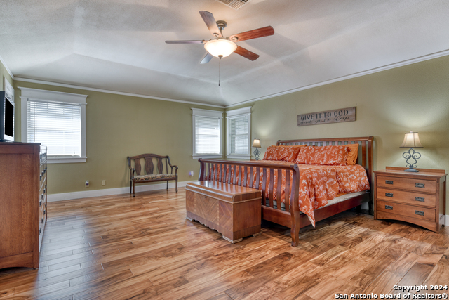 Image 19 of 35 For 1333 Continental Dr S