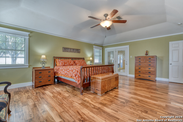 Image 20 of 35 For 1333 Continental Dr S