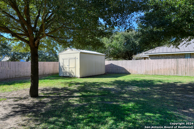 Image 27 of 35 For 1333 Continental Dr S