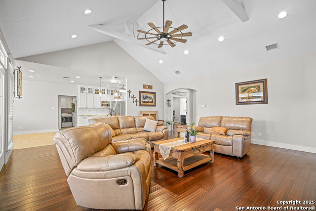 Image 23 of 44 For 412 Cimarron