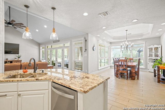 Image 27 of 44 For 412 Cimarron