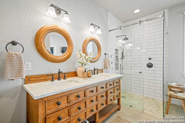 Image 33 of 44 For 412 Cimarron