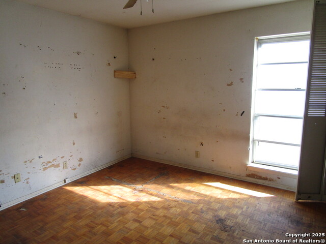 Image 8 of 15 For 4411 Lakewood