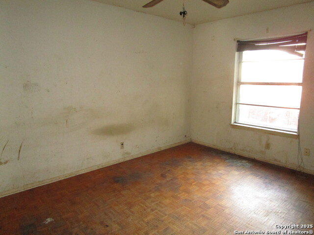 Image 9 of 15 For 4411 Lakewood