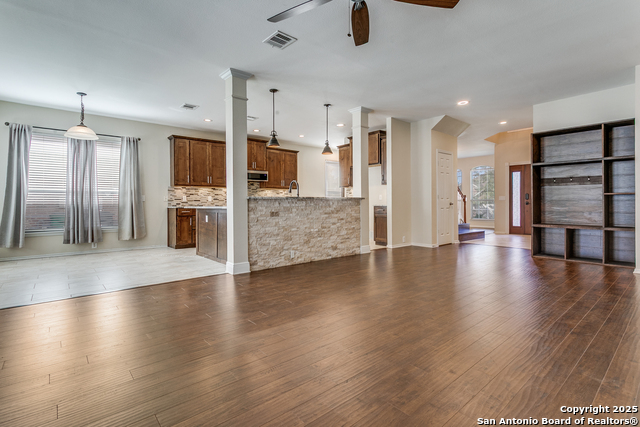 Image 12 of 36 For 20926 Encino Dawn