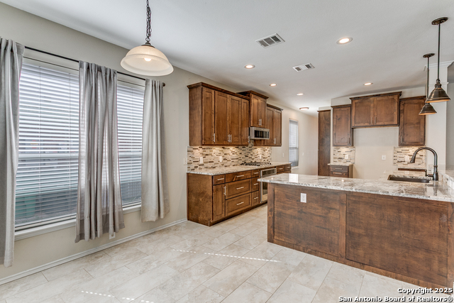 Image 13 of 36 For 20926 Encino Dawn