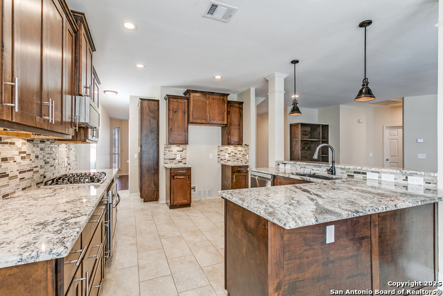 Image 14 of 36 For 20926 Encino Dawn