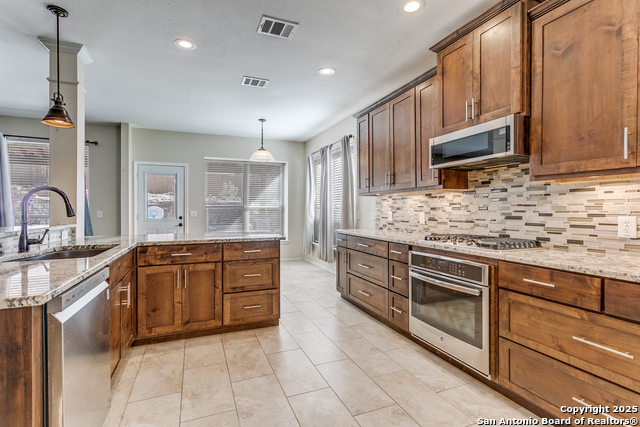 Image 16 of 36 For 20926 Encino Dawn