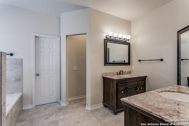 Image 28 of 36 For 20926 Encino Dawn