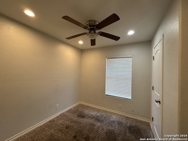 Image 6 of 15 For 105 El Fledo