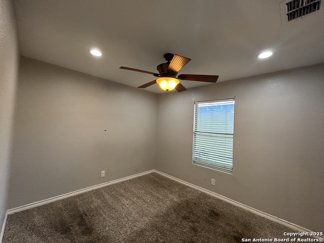 Image 7 of 15 For 105 El Fledo