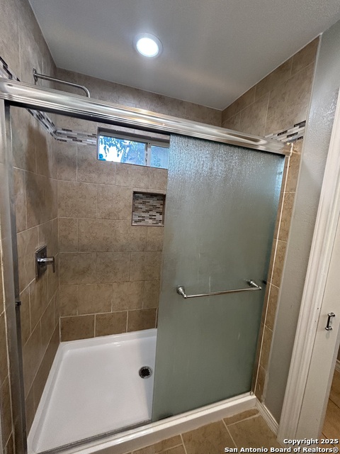 Image 9 of 15 For 105 El Fledo