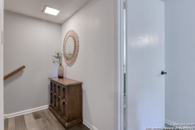 Image 12 of 30 For 8715 Starcrest 58