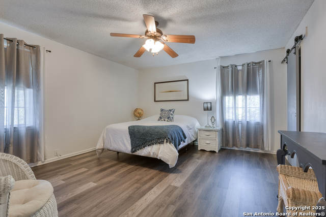 Image 13 of 30 For 8715 Starcrest 58