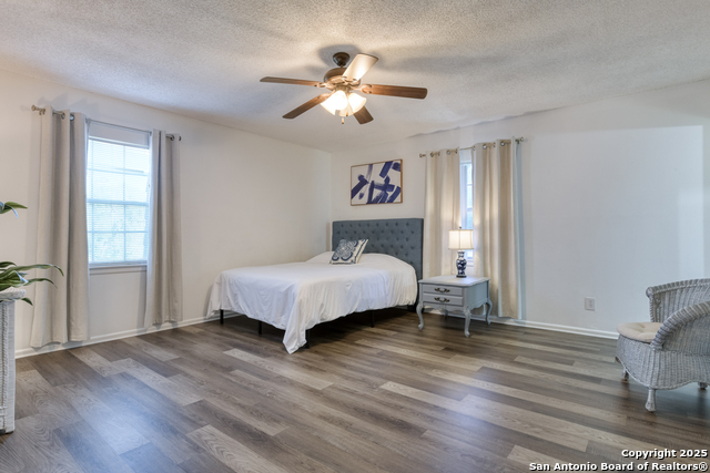 Image 15 of 30 For 8715 Starcrest 58