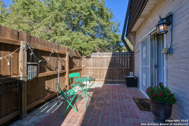 Image 18 of 30 For 8715 Starcrest 58