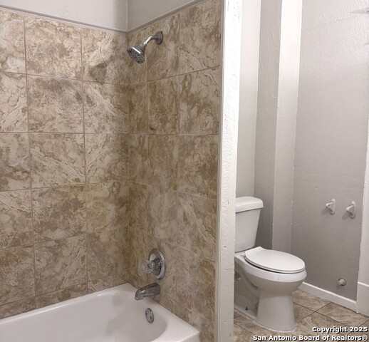 Listing photo id 9 for 124 Ashby E 1