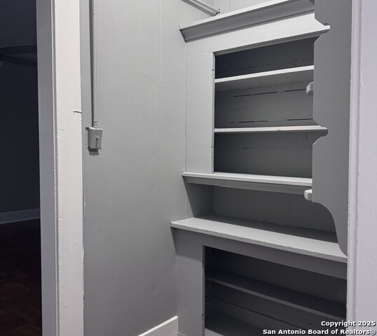 Listing photo id 3 for 124 Ashby E 1