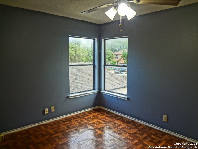 Image 14 of 53 For 9415 Silverfeather