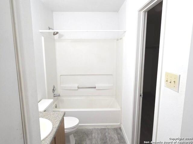 Image 43 of 53 For 9415 Silverfeather