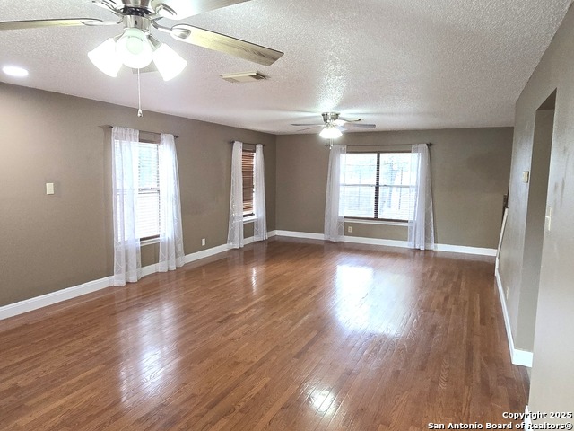 Image 8 of 53 For 9415 Silverfeather