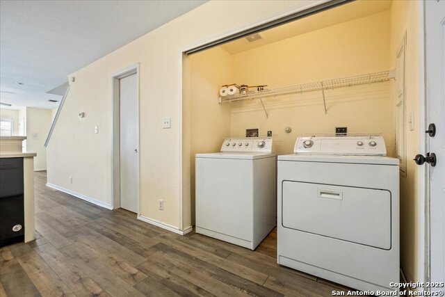 Image 13 of 31 For 3 Bratton