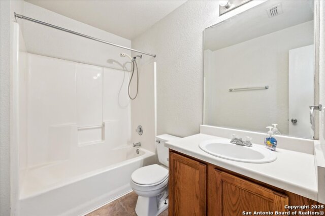 Image 23 of 31 For 3 Bratton