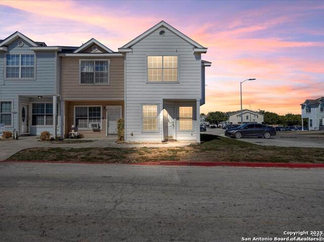 Image 3 of 31 For 3 Bratton