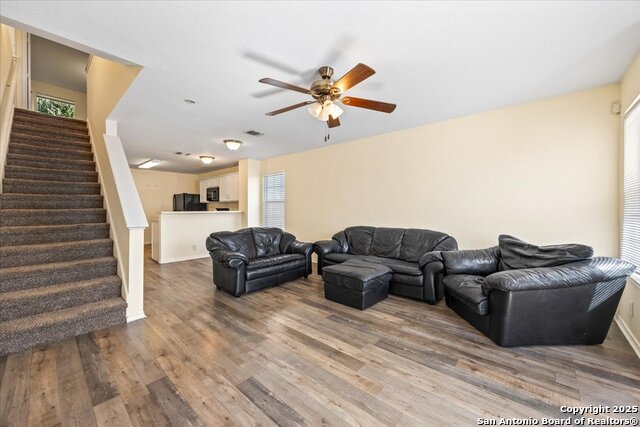 Image 6 of 31 For 3 Bratton