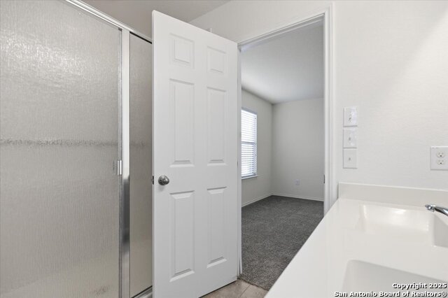 Image 17 of 27 For 8922 Victoria Lake