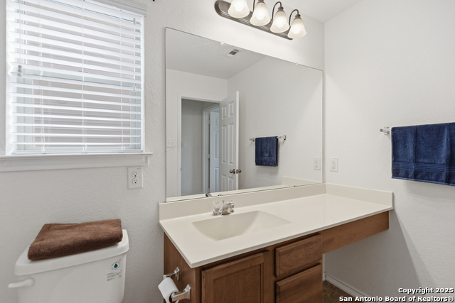 Image 24 of 27 For 8922 Victoria Lake