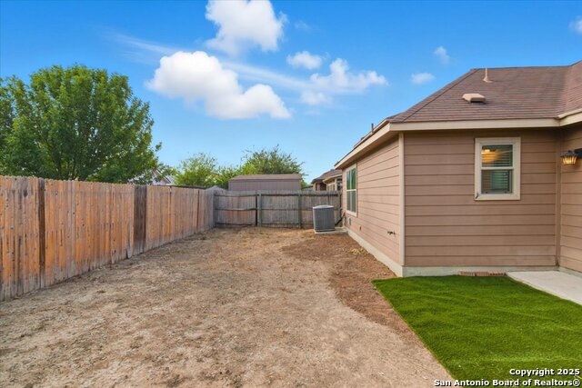 Image 27 of 27 For 8922 Victoria Lake