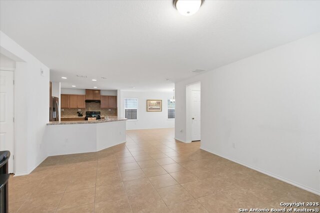 Image 5 of 27 For 8922 Victoria Lake