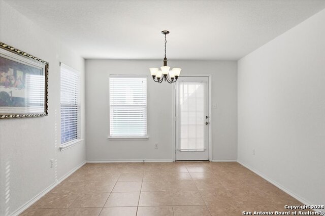 Image 7 of 27 For 8922 Victoria Lake