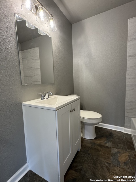 Image 10 of 21 For 219 Vestal Pl E