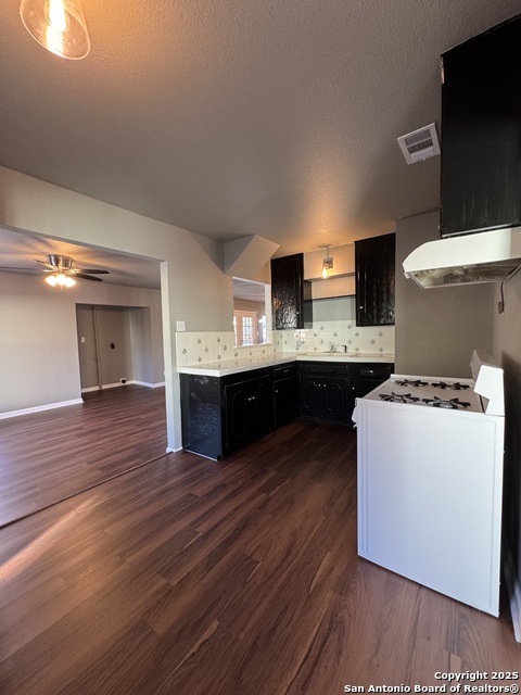 Image 13 of 21 For 219 Vestal Pl E