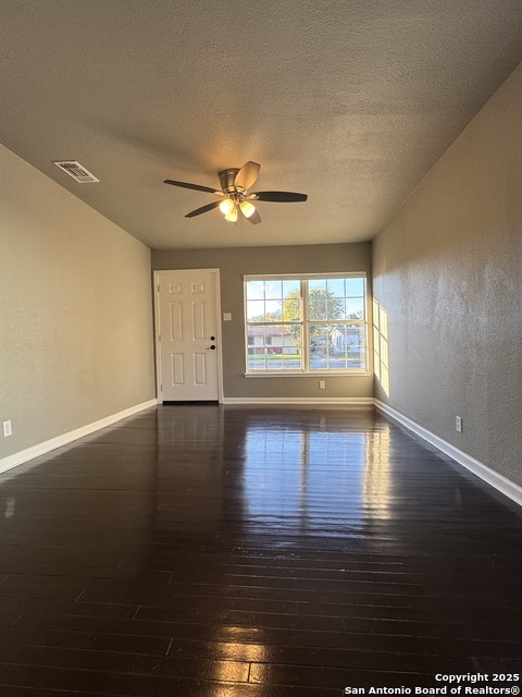 Image 3 of 21 For 219 Vestal Pl E